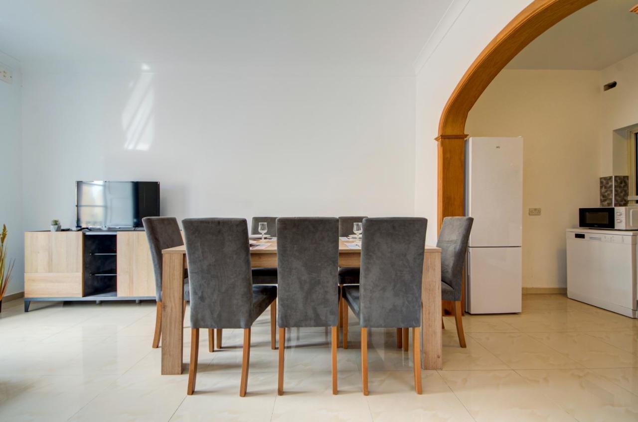 Don Rua Court 3 Bedroom Apartments By Shortletsmalta スリーマ エクステリア 写真
