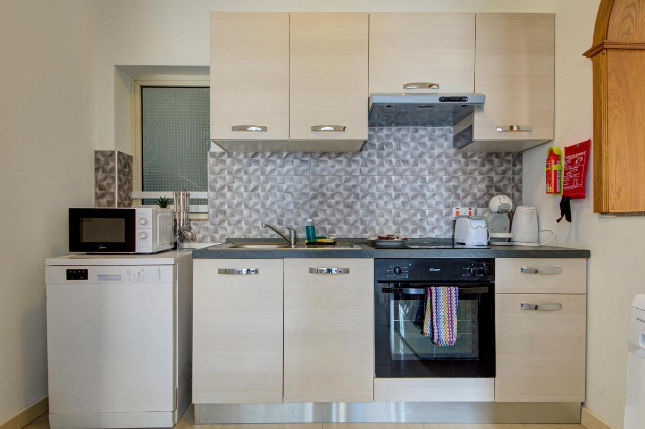 Don Rua Court 3 Bedroom Apartments By Shortletsmalta スリーマ エクステリア 写真